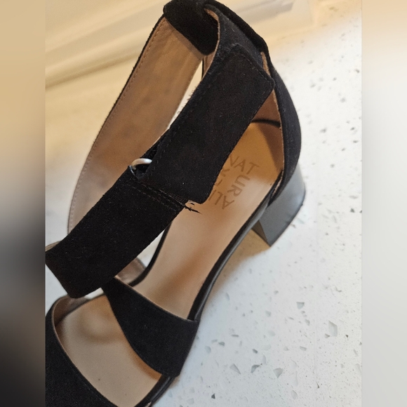 Womens 9 Naturalizer Block Heel Dress Sandal Adele - Picture 5 of 13